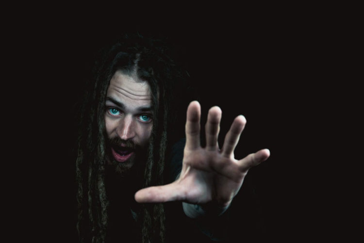 Sevgi Yoksunluğunun Doğal Sonucu: İtaat Ve Korku