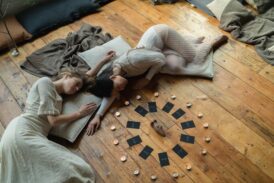 Gerçeklerle yüzleşmek üzerine