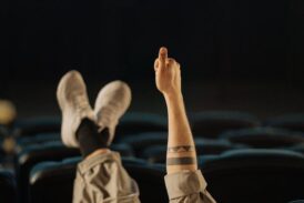 Hangi senaryoyu yazdıysan o senaryonun “film”ini izliyorsun…